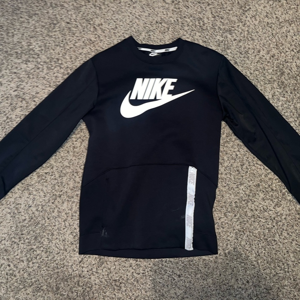 Nike Pullover Hoodie with pockets
